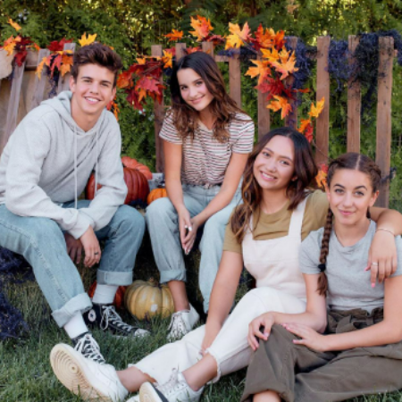 Sage Rosen has three sisters, Shaynee, Sasha, and Shaya.